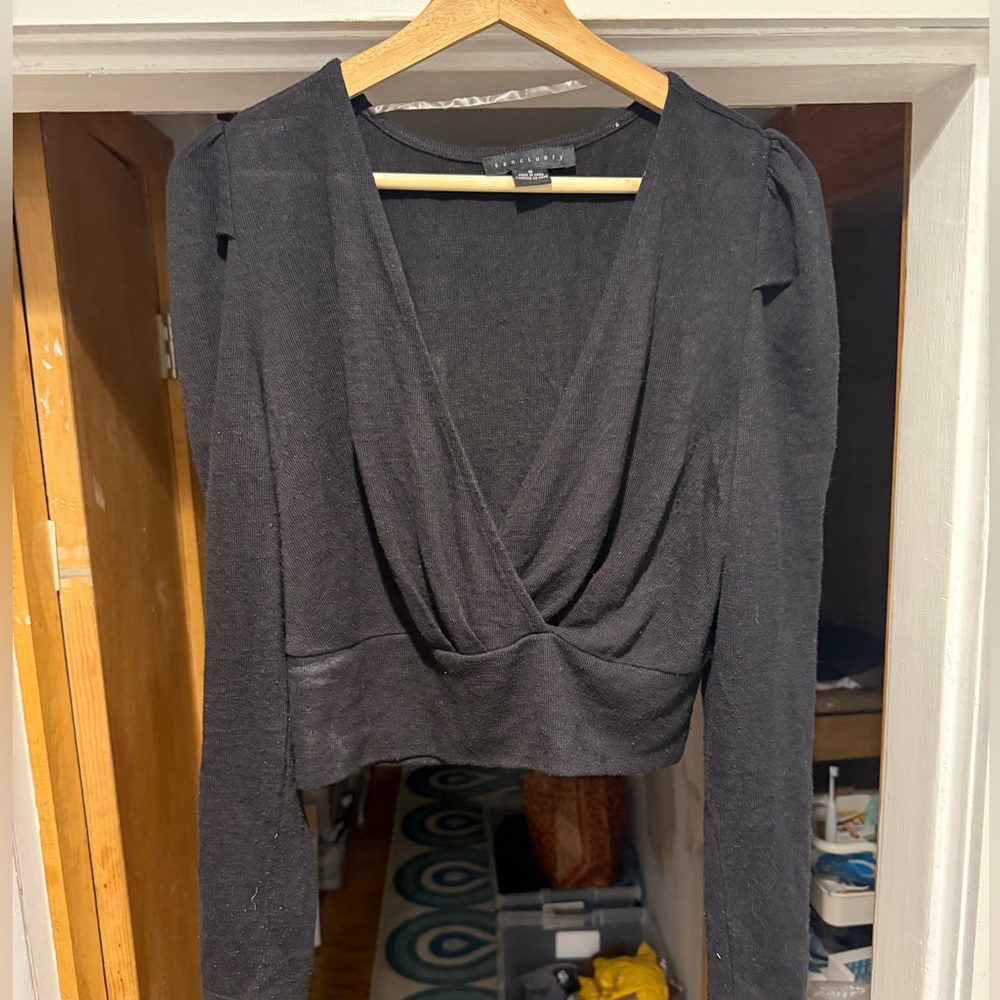 Gorgeouss Sanctuary sweater top in black.